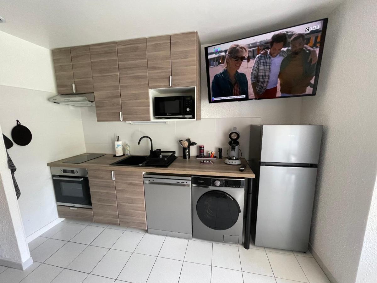 Appartement 211 Les Salicornes Арл Екстериор снимка