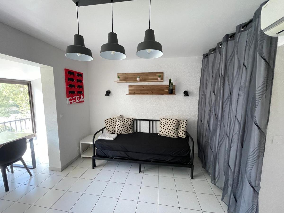 Appartement 211 Les Salicornes Арл Екстериор снимка